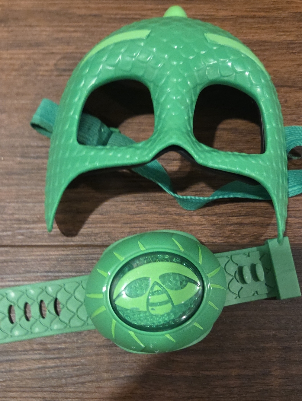 PJ Masks Hero Mask (Gekko) Dress-Up And Gekko Power Wristband